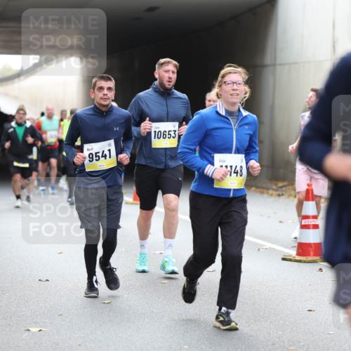 05.10.2025 - 20. swb-Marathon Bremen Michael Strokosch http://msf.ph/oto/9206673 05.10.2025 10:50:38 Laufen 9541, 10653, 148, 1163 meine-sportfotos.de
