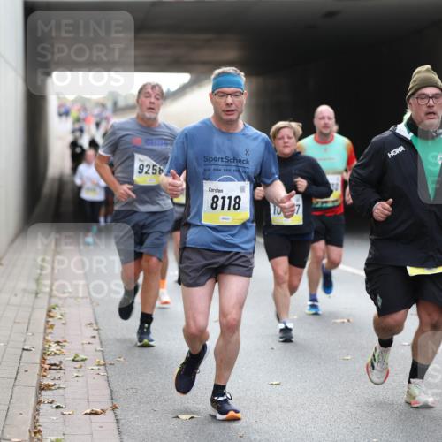 05.10.2025 - 20. swb-Marathon Bremen Michael Strokosch http://msf.ph/oto/9206686 05.10.2025 10:50:43 Laufen 9258, 8118, 1 meine-sportfotos.de