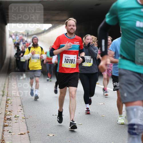 05.10.2025 - 20. swb-Marathon Bremen Michael Strokosch http://msf.ph/oto/9206714 05.10.2025 10:50:54 Laufen 10009, 10191, 1100, 970, 921 meine-sportfotos.de