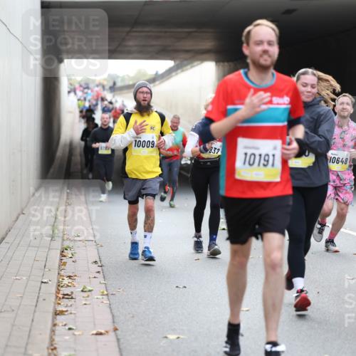 05.10.2025 - 20. swb-Marathon Bremen Michael Strokosch http://msf.ph/oto/9206715 05.10.2025 10:50:54 Laufen 37, 10009, 932, 10191, 10648, 11439 meine-sportfotos.de