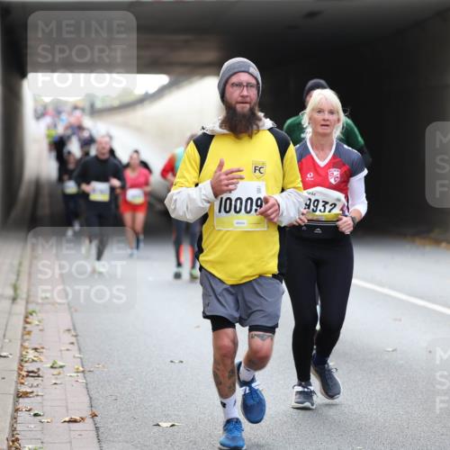 05.10.2025 - 20. swb-Marathon Bremen Michael Strokosch http://msf.ph/oto/9206721 05.10.2025 10:50:56 Laufen 10009, 9324 meine-sportfotos.de