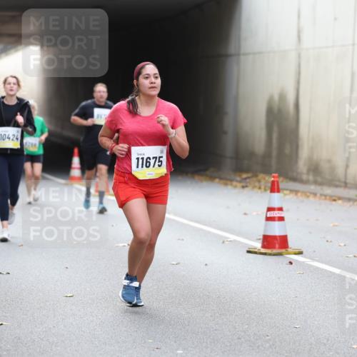 05.10.2025 - 20. swb-Marathon Bremen Michael Strokosch http://msf.ph/oto/9206731 05.10.2025 10:51:03 Laufen 10424, 4766, 11675 meine-sportfotos.de