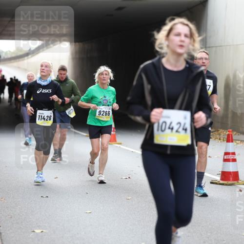 05.10.2025 - 20. swb-Marathon Bremen Michael Strokosch http://msf.ph/oto/9206737 05.10.2025 10:51:06 Laufen 11426, 1017, 9266, 10424 meine-sportfotos.de