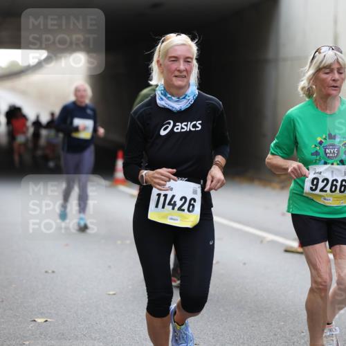 05.10.2025 - 20. swb-Marathon Bremen Michael Strokosch http://msf.ph/oto/9206744 05.10.2025 10:51:09 Laufen 10, 11426, 2024, 9266 meine-sportfotos.de