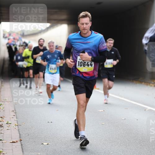 05.10.2025 - 20. swb-Marathon Bremen Michael Strokosch http://msf.ph/oto/9206768 05.10.2025 10:51:23 Laufen 2024, 10644, 9 meine-sportfotos.de