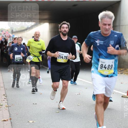 05.10.2025 - 20. swb-Marathon Bremen Michael Strokosch http://msf.ph/oto/9206776 05.10.2025 10:51:26 Laufen 5172, 260, 11475, 9489 meine-sportfotos.de