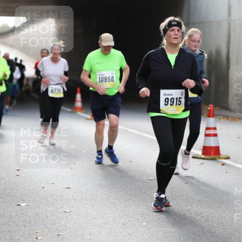 05.10.2025 - 20. swb-Marathon Bremen Michael Strokosch http://msf.ph/oto/9206797 05.10.2025 10:58:18 Laufen 9771, 10956, 9915, 01959 meine-sportfotos.de
