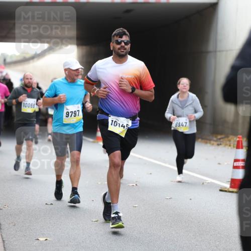 05.10.2025 - 20. swb-Marathon Bremen Michael Strokosch http://msf.ph/oto/9206817 05.10.2025 10:51:35 Laufen 10069, 9797, 9947, 10145 meine-sportfotos.de