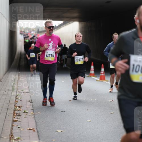 05.10.2025 - 20. swb-Marathon Bremen Michael Strokosch http://msf.ph/oto/9206832 05.10.2025 10:51:39 Laufen 4290, 11274, 10917, 10069 meine-sportfotos.de