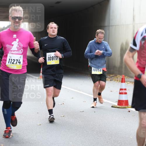 05.10.2025 - 20. swb-Marathon Bremen Michael Strokosch http://msf.ph/oto/9206841 05.10.2025 10:51:40 Laufen 8282, 11274, 10917, 10059, 1143 meine-sportfotos.de