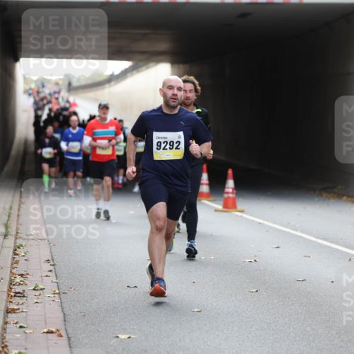 05.10.2025 - 20. swb-Marathon Bremen Michael Strokosch http://msf.ph/oto/9206849 05.10.2025 10:51:44 Laufen 9292 meine-sportfotos.de