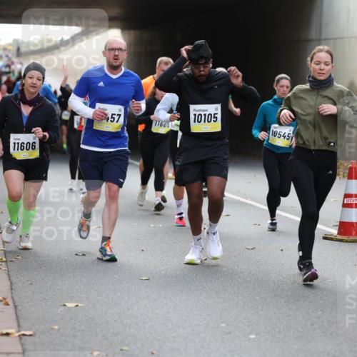 05.10.2025 - 20. swb-Marathon Bremen Michael Strokosch http://msf.ph/oto/9206856 05.10.2025 10:51:51 Laufen 11606, 57, 11686, 10105, 10545, 666 meine-sportfotos.de