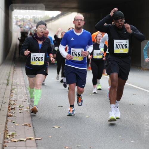05.10.2025 - 20. swb-Marathon Bremen Michael Strokosch http://msf.ph/oto/9206858 05.10.2025 10:51:51 Laufen 11606, 11457, 11686, 10105, 105 meine-sportfotos.de