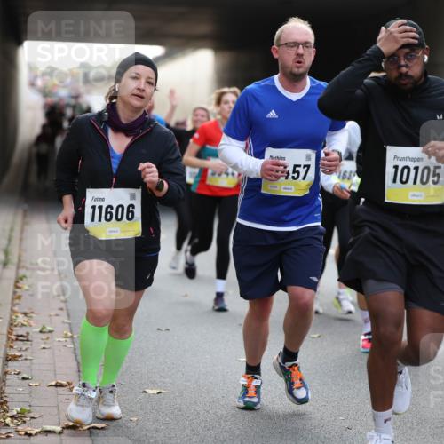 05.10.2025 - 20. swb-Marathon Bremen Michael Strokosch http://msf.ph/oto/9206862 05.10.2025 10:51:52 Laufen 11606, 57, 10105, 1054 meine-sportfotos.de
