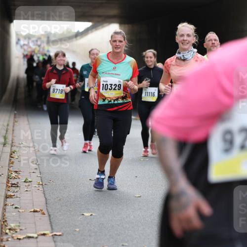 05.10.2025 - 20. swb-Marathon Bremen Michael Strokosch http://msf.ph/oto/9206893 05.10.2025 10:52:03 Laufen 9719, 10329, 11116, 9221 meine-sportfotos.de