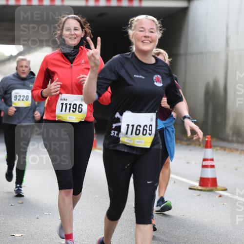 05.10.2025 - 20. swb-Marathon Bremen Michael Strokosch http://msf.ph/oto/9206924 05.10.2025 10:58:44 Laufen 9220, 11196, 11669 meine-sportfotos.de