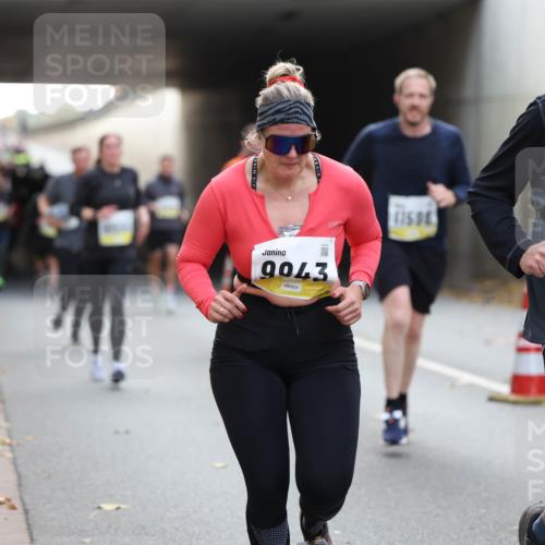 05.10.2025 - 20. swb-Marathon Bremen Michael Strokosch http://msf.ph/oto/9206925 05.10.2025 10:52:10 Laufen 9043, 11696, 11583, 02535 meine-sportfotos.de