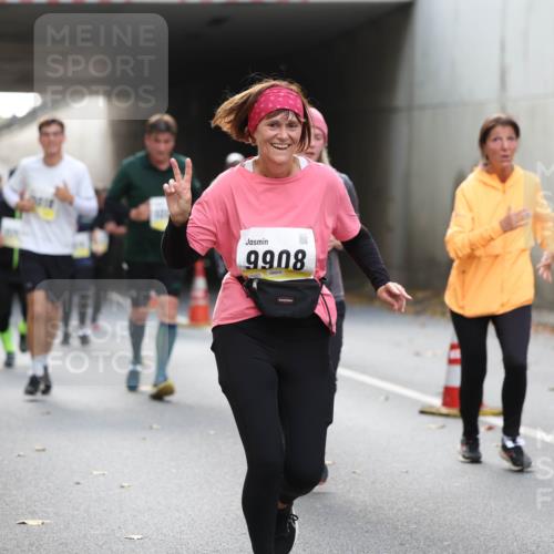 05.10.2025 - 20. swb-Marathon Bremen Michael Strokosch http://msf.ph/oto/9206945 05.10.2025 10:58:49 Laufen 2018, 9908 meine-sportfotos.de