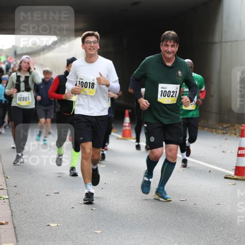05.10.2025 - 20. swb-Marathon Bremen Michael Strokosch http://msf.ph/oto/9206954 05.10.2025 10:58:51 Laufen 10965, 110018, 10021 meine-sportfotos.de
