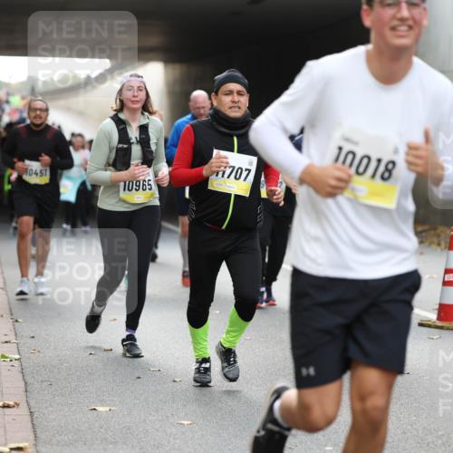 05.10.2025 - 20. swb-Marathon Bremen Michael Strokosch http://msf.ph/oto/9206969 05.10.2025 10:58:53 Laufen 10451, 10965, 707, 018 meine-sportfotos.de