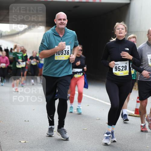 05.10.2025 - 20. swb-Marathon Bremen Michael Strokosch http://msf.ph/oto/9206998 05.10.2025 10:52:28 Laufen 10936, 02534, 9529, 9215 meine-sportfotos.de