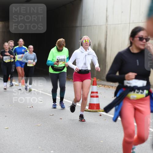 05.10.2025 - 20. swb-Marathon Bremen Michael Strokosch http://msf.ph/oto/9207006 05.10.2025 10:52:30 Laufen 148, 10754, 10975, 1102, 0988, 153 meine-sportfotos.de