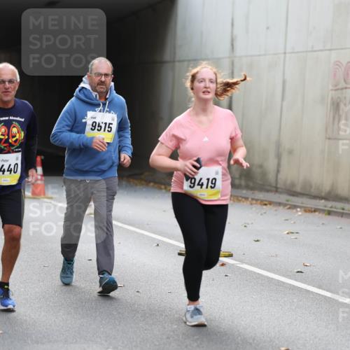 05.10.2025 - 20. swb-Marathon Bremen Michael Strokosch http://msf.ph/oto/9207039 05.10.2025 10:59:09 Laufen 20, 20, 9515, 10437, 9440, 9419, 00 meine-sportfotos.de