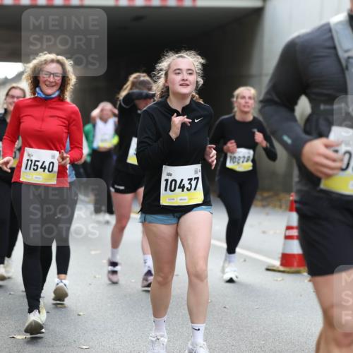 05.10.2025 - 20. swb-Marathon Bremen Michael Strokosch http://msf.ph/oto/9207057 05.10.2025 10:59:12 Laufen 11, 11540, 10437, 10829, 0990 meine-sportfotos.de