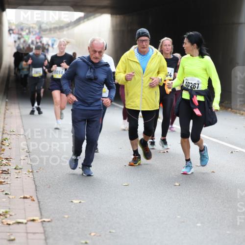 05.10.2025 - 20. swb-Marathon Bremen Michael Strokosch http://msf.ph/oto/9207070 05.10.2025 10:52:42 Laufen 34, 11058, 33261, 1083 meine-sportfotos.de
