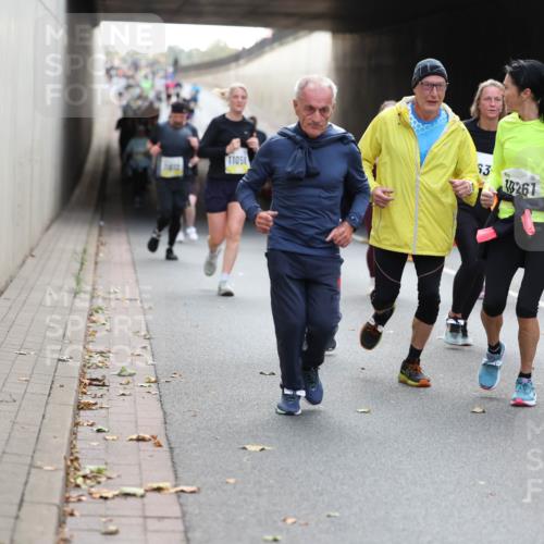 05.10.2025 - 20. swb-Marathon Bremen Michael Strokosch http://msf.ph/oto/9207072 05.10.2025 10:52:42 Laufen 11051, 63, 3261 meine-sportfotos.de