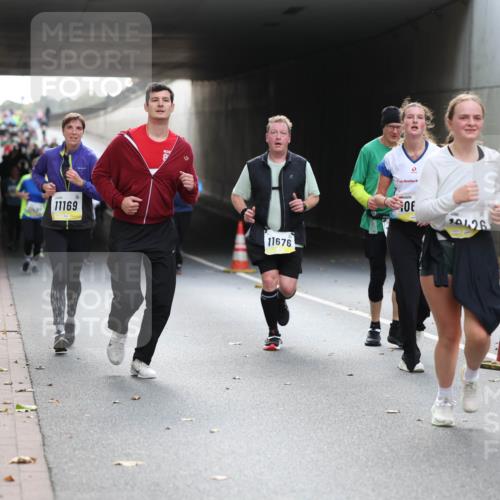 05.10.2025 - 20. swb-Marathon Bremen Michael Strokosch http://msf.ph/oto/9207080 05.10.2025 10:59:16 Laufen 11169, 11676, 06, 28126 meine-sportfotos.de