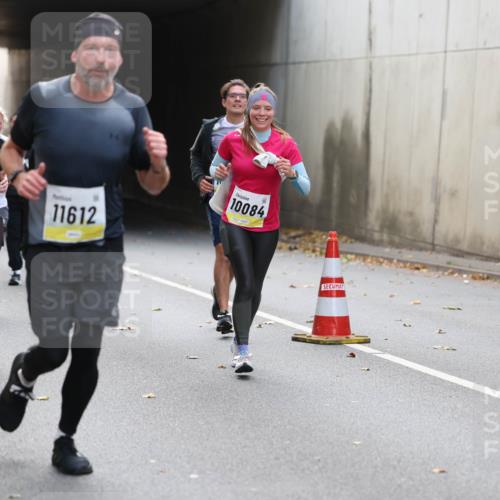 05.10.2025 - 20. swb-Marathon Bremen Michael Strokosch http://msf.ph/oto/9207093 05.10.2025 10:52:48 Laufen 1107, 11612, 10084, 00 meine-sportfotos.de