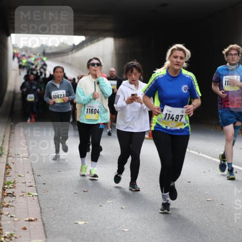 05.10.2025 - 20. swb-Marathon Bremen Michael Strokosch http://msf.ph/oto/9207116 05.10.2025 10:59:25 Laufen 10623, 11604, 11497, 11 meine-sportfotos.de