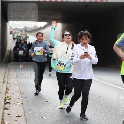 05.10.2025 - 20. swb-Marathon Bremen Michael Strokosch http://msf.ph/oto/9207120 05.10.2025 10:59:27 Laufen 10623, 11604, 11497 meine-sportfotos.de