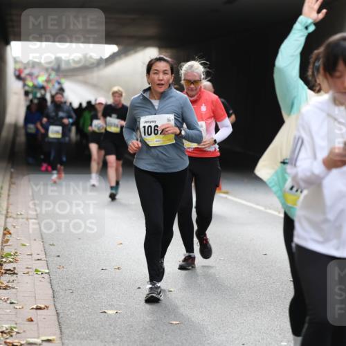 05.10.2025 - 20. swb-Marathon Bremen Michael Strokosch http://msf.ph/oto/9207128 05.10.2025 10:59:28 Laufen 106 meine-sportfotos.de