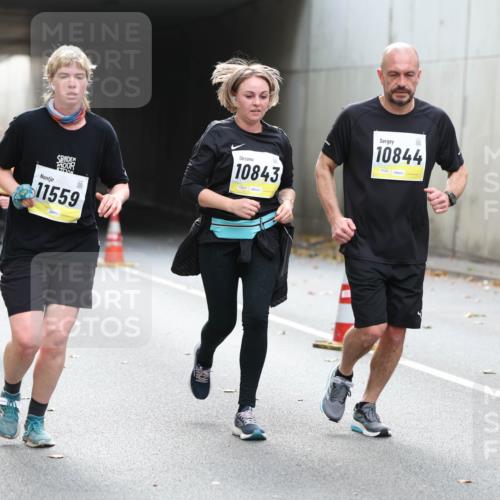 05.10.2025 - 20. swb-Marathon Bremen Michael Strokosch http://msf.ph/oto/9207145 05.10.2025 10:59:32 Laufen 11296, 9530, 11559, 10843, 10844, 00 meine-sportfotos.de