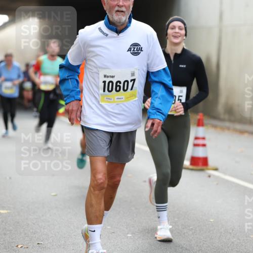 05.10.2025 - 20. swb-Marathon Bremen Michael Strokosch http://msf.ph/oto/9207166 05.10.2025 10:53:03 Laufen 10607, 02452, 35 meine-sportfotos.de