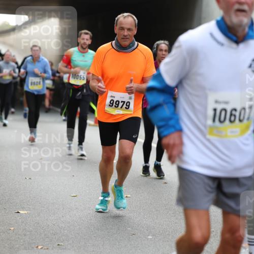 05.10.2025 - 20. swb-Marathon Bremen Michael Strokosch http://msf.ph/oto/9207167 05.10.2025 10:53:03 Laufen 960, 10055, 02106, 9979, 10607 meine-sportfotos.de