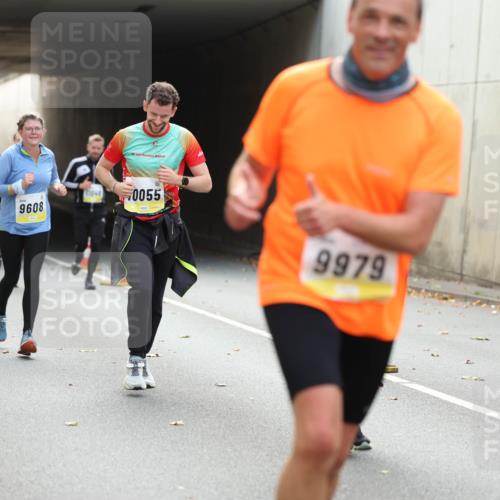 05.10.2025 - 20. swb-Marathon Bremen Michael Strokosch http://msf.ph/oto/9207177 05.10.2025 10:53:04 Laufen 9608, 0055, 40, 9979, 00 meine-sportfotos.de