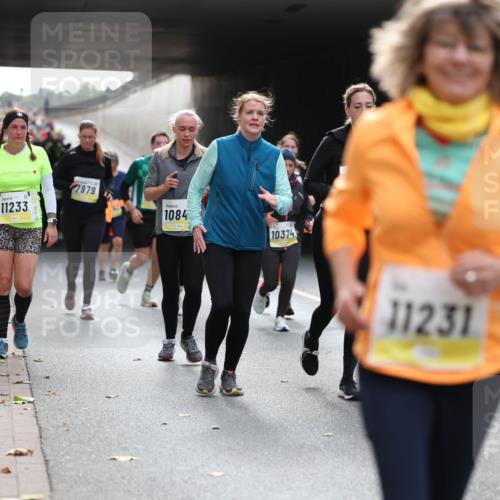 05.10.2025 - 20. swb-Marathon Bremen Michael Strokosch http://msf.ph/oto/9207194 05.10.2025 10:59:44 Laufen 7979, 11233, 1084, 10374, 11231 meine-sportfotos.de