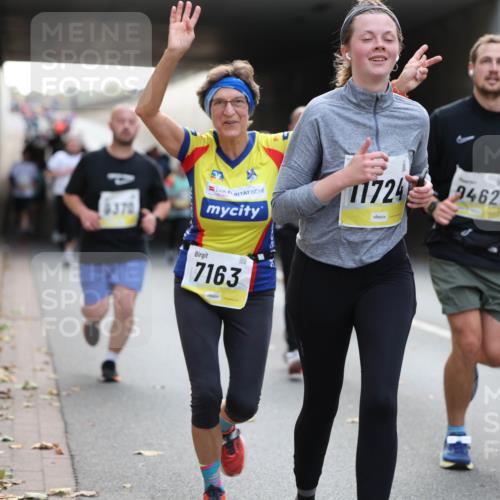05.10.2025 - 20. swb-Marathon Bremen Michael Strokosch http://msf.ph/oto/9207203 05.10.2025 10:53:10 Laufen 6376, 1724, 9462, 7163 meine-sportfotos.de