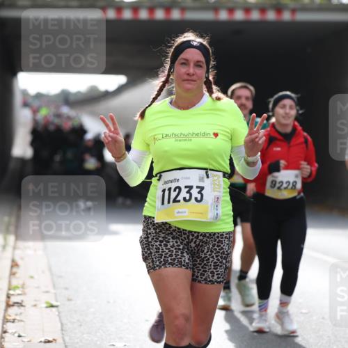 05.10.2025 - 20. swb-Marathon Bremen Michael Strokosch http://msf.ph/oto/9207212 05.10.2025 10:59:48 Laufen 01008, 11233, 9228, 10 meine-sportfotos.de
