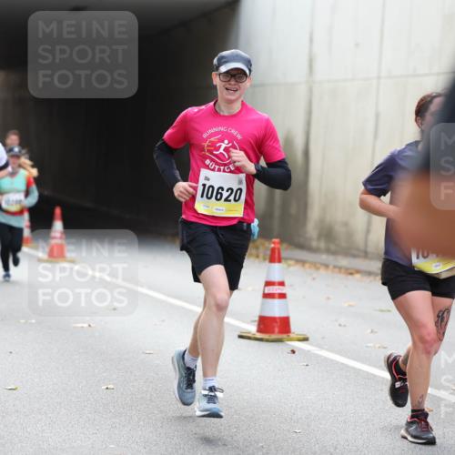 05.10.2025 - 20. swb-Marathon Bremen Michael Strokosch http://msf.ph/oto/9207217 05.10.2025 10:53:13 Laufen 10620, 02256 meine-sportfotos.de
