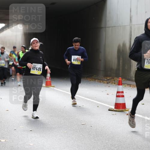05.10.2025 - 20. swb-Marathon Bremen Michael Strokosch http://msf.ph/oto/9207233 05.10.2025 10:59:55 Laufen 11468, 10462, 11278, 10498, 990, 10684, 00 meine-sportfotos.de