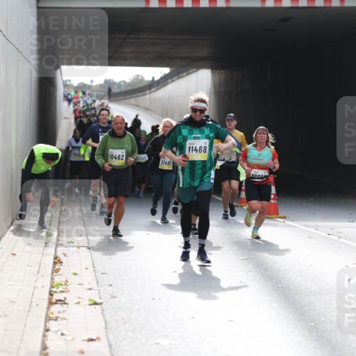 05.10.2025 - 20. swb-Marathon Bremen Michael Strokosch http://msf.ph/oto/9207245 05.10.2025 10:59:58 Laufen 10462, 9205, 11485, 11468, 10000, 10 meine-sportfotos.de