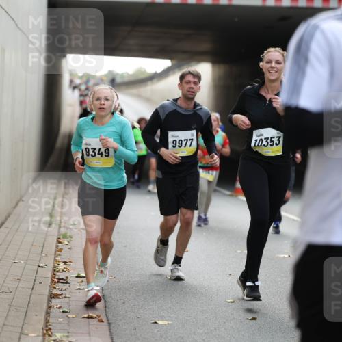 05.10.2025 - 20. swb-Marathon Bremen Michael Strokosch http://msf.ph/oto/9207252 05.10.2025 10:53:22 Laufen 9349, 9977, 10353, 9542 meine-sportfotos.de