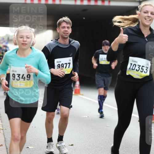 05.10.2025 - 20. swb-Marathon Bremen Michael Strokosch http://msf.ph/oto/9207259 05.10.2025 10:53:23 Laufen 9349, 9977, 1035, 10353 meine-sportfotos.de