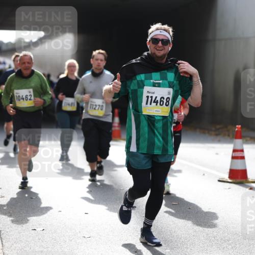 05.10.2025 - 20. swb-Marathon Bremen Michael Strokosch http://msf.ph/oto/9207260 05.10.2025 11:00:00 Laufen 10462, 11481, 11270, 11468, 01873 meine-sportfotos.de