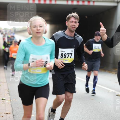 05.10.2025 - 20. swb-Marathon Bremen Michael Strokosch http://msf.ph/oto/9207261 05.10.2025 10:53:24 Laufen 9977, 01846, 10357, 10353 meine-sportfotos.de
