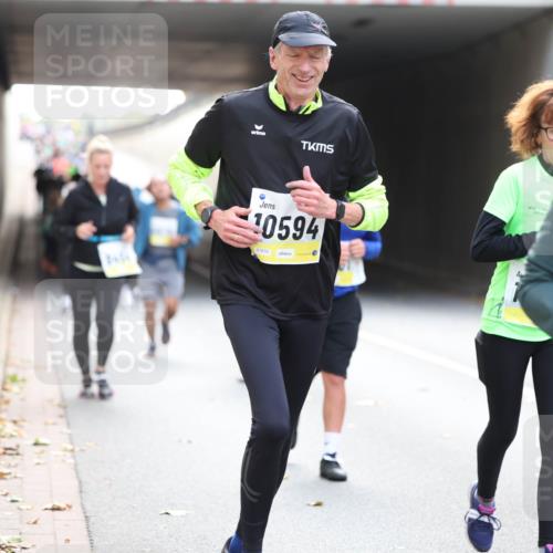 05.10.2025 - 20. swb-Marathon Bremen Michael Strokosch http://msf.ph/oto/9207294 05.10.2025 10:53:31 Laufen 10594, 01816, 0, 1014 meine-sportfotos.de